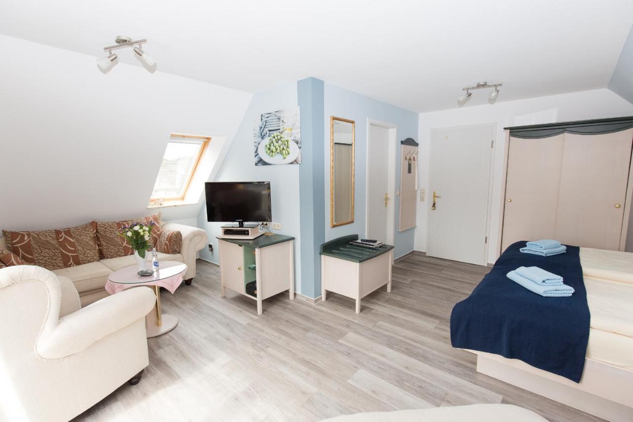 Hotel Garni Am Deich Zingst Buitenkant foto